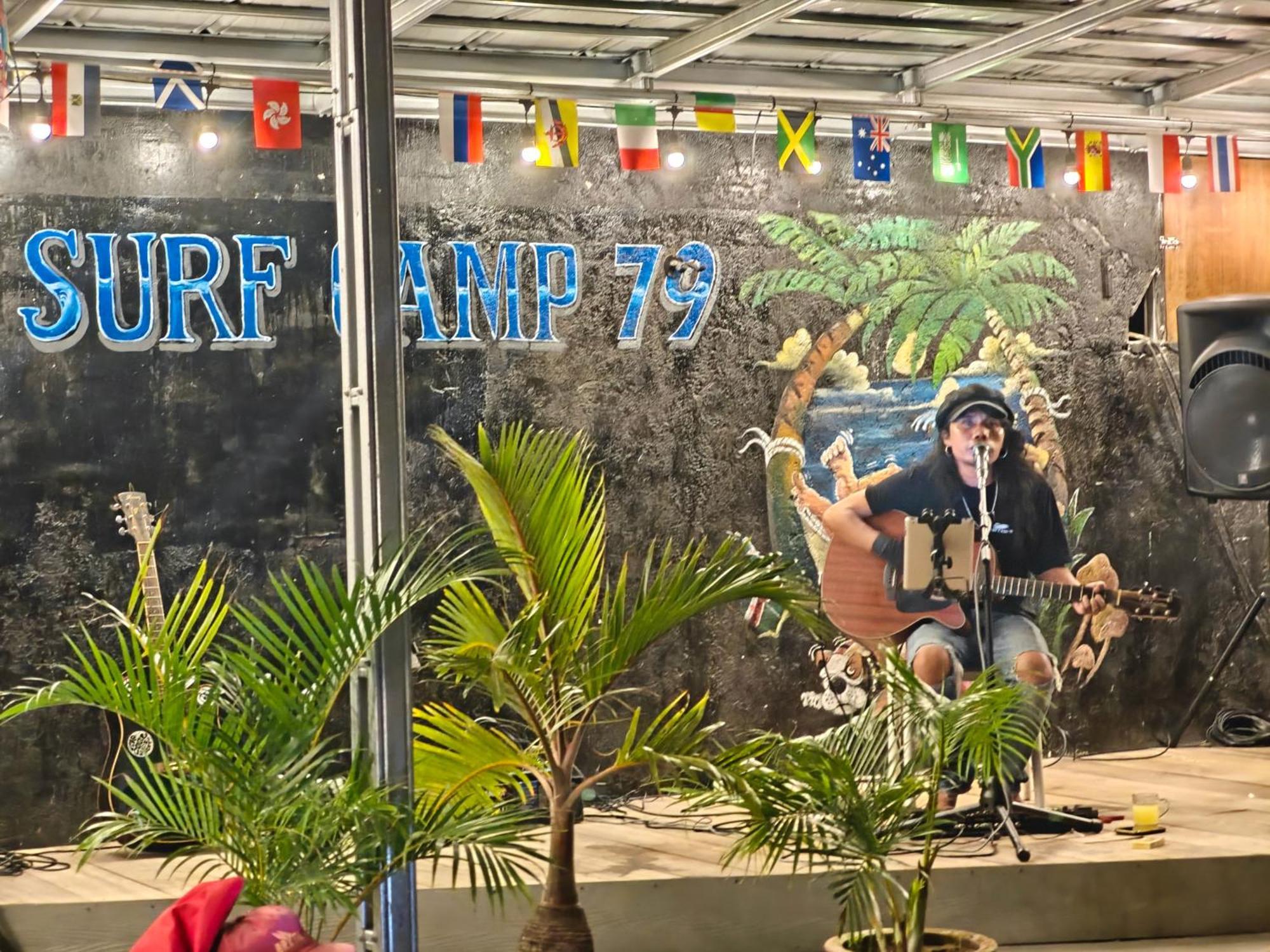 Surf Camp 79 Hotel Kuta  ภายนอก รูปภาพ