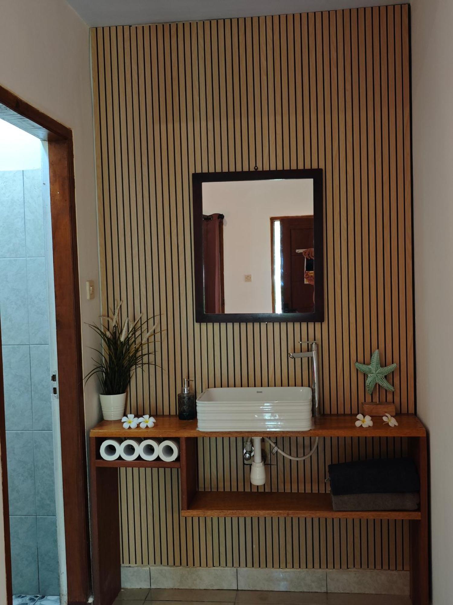 Surf Camp 79 Hotel Kuta  ห้อง รูปภาพ